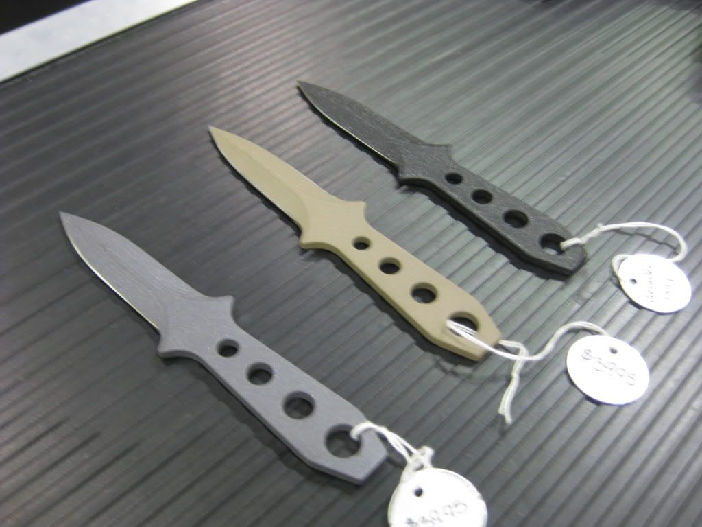 [Linked Image from i947.photobucket.com]
