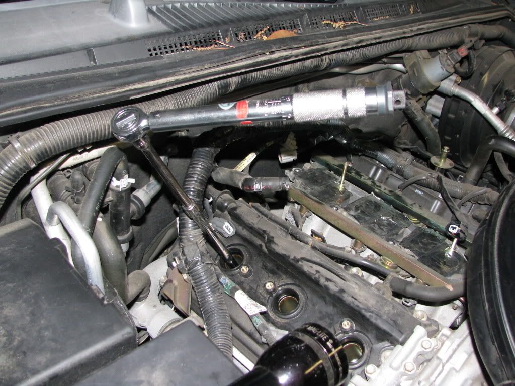 How to change spark plugs on 2006 nissan pathfinder #4
